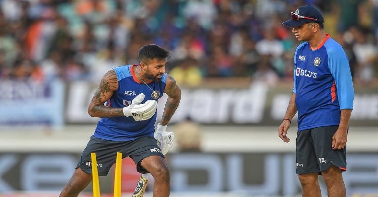 IND vs SL: श्रीलंका के खिलाफ पहले T20 में ऐसे हो सकती है भारतीय प्लेइंग 11, नंबर-3 पर उतर सकता है ये धुरंधर