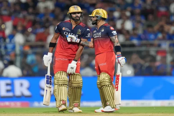 12 चौके, 3 छक्के… विराट कोहली के साथी ने बल्ले से मचाया तहलका, शतक ठोक खटखटाया टीम इंडिया का दरवाजा