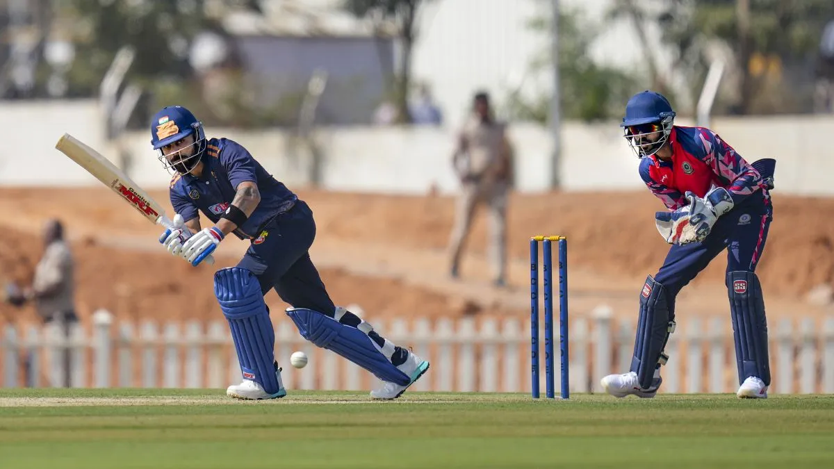 11 चौके, 3 छक्के और क्लासिक कंट्रोल: विजय हजारे के पहले ही मैच में विराट कोहली का शतक, 101 गेंदों में 131 रन